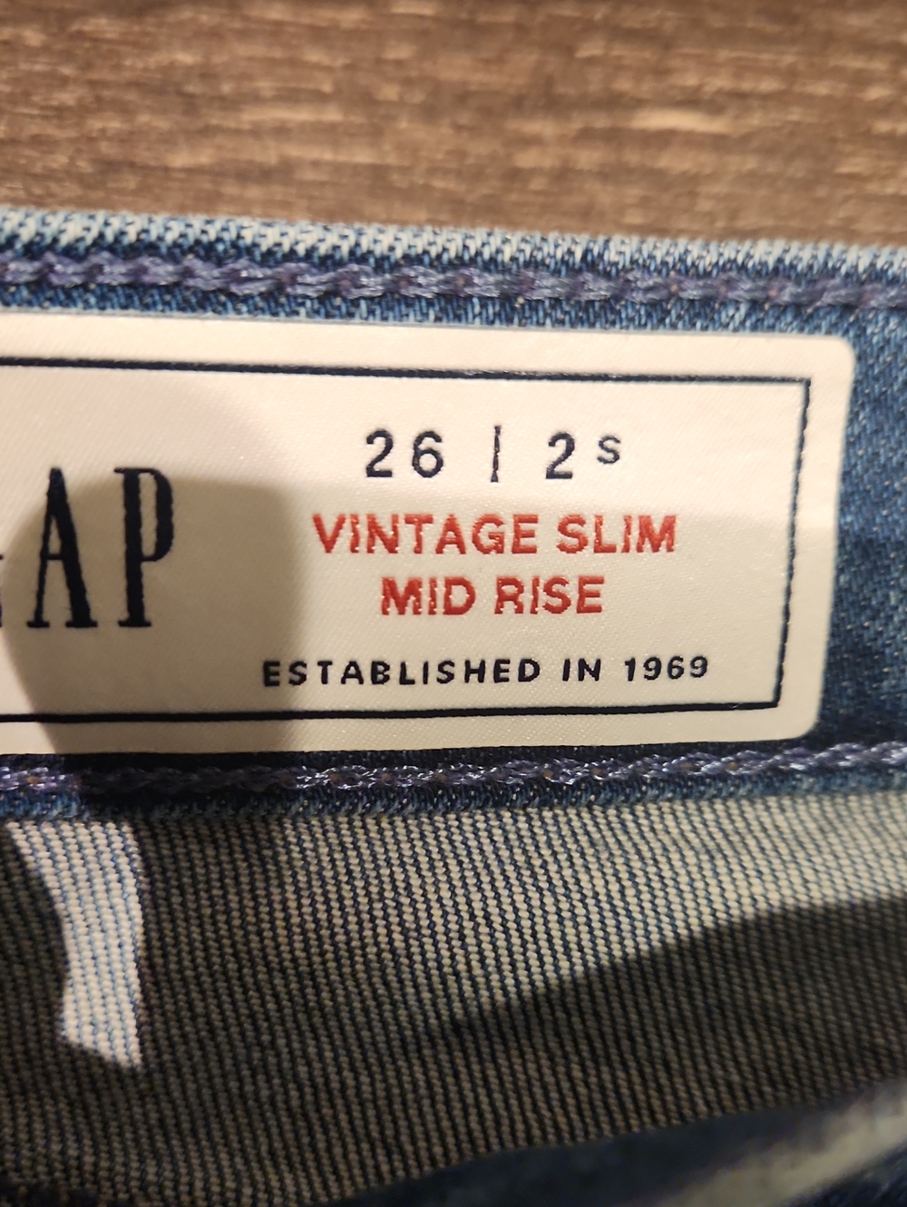 ❤️ NWOT! GAP VINTAGE SLIM MID-RISE JEANS, DISTRESSED, RAW SPLIT HEM, 2S 26 SHORT - Picture 5 of 9